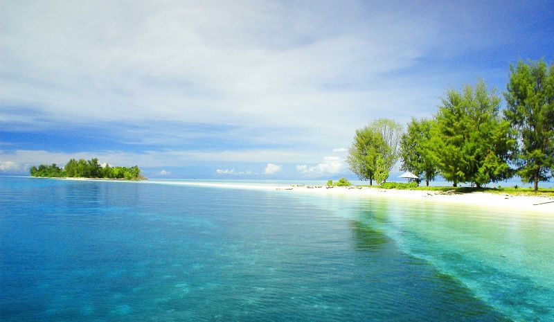 Pulau Morotai di Provinsi Maluku Utara dikenal sebagai Hidden Paradise of East Indonesia karena keindahan panorama dan alam bawah lautnya. Foto : pulaumorotaikab.go.id
