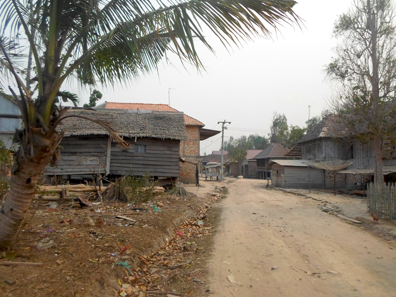 Dulu, warga di Desa Tulungseluang, Kecamatan Tulungselapan, OKI, Sumsel, mendapatkan penghasilan dari berjualan ikan ke Palembang. Foto: Taufik Wijaya