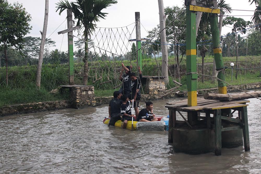 Wahana pembelajaran yang diberikan di tempat ekowisata Dolan Deso di Desa Boro, Kalibawang, Kulonprogo, Yogyakarta. Foto : Agustinus Wijayanto