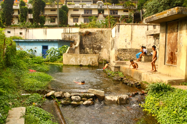 Lokasi sumber mata air Umberl Gemulo yang debitnya terus menurun. Foto: Tommy Apriando