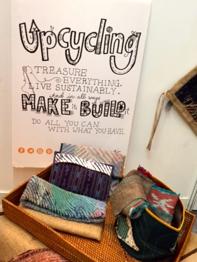 Tas dompet dari bahan daur ulang dan warna alami. Foto: Sapariah Saturi