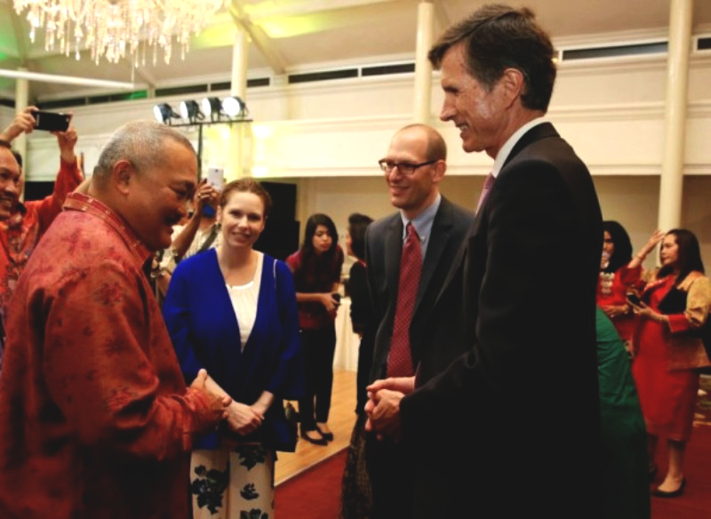 Alex Noerdin saat bertemu Roberto Blake. Foto: Humas Pemprov Sumsel