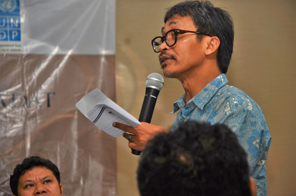 Abdon Nababan, Sekjen AMAN, berharap keberadaan Perda Masyarakat Adat ini bisa mendorong pembangunan daerah, di mana di dalamnya ada kewajiban bagi Pemda untuk program pemberdayaan masyarakat adat. Foto: Wahyu Chandra.