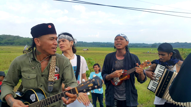 Solidaritas Band Marginal kepada warga Batang, baik nelayan maupun petani yang menjadi korban kehadiran PLTU Batang. Foto: Tommy Apriando