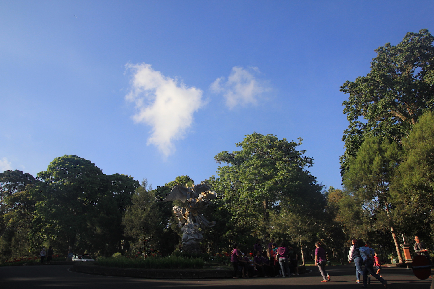 Patung Rahwana menyambut tiap pengunjung yang datang Kebun Raya Eka Karya ,Bedugul, Tabanan, Bali. Foto Anton Muhajir