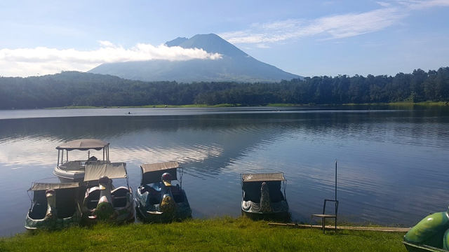 Menjadikan Lumajang tujuan pariwisata akan lebih baik daripada tambang. Foto: Tommy Apriando