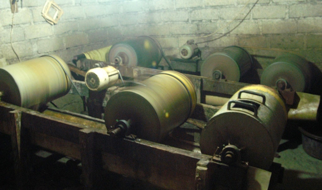 Mesin gelondong penambang emas. Foto: BaFFEL