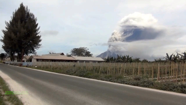menuju-ke-daerah-namu-ukur-batas-kabupaten-karo-yang-akan-melintasi-kawasan-tngl-namun-pengajuan-pinjam-pakai-kawasan-ditolak-klhk-ayat-s-karokaro