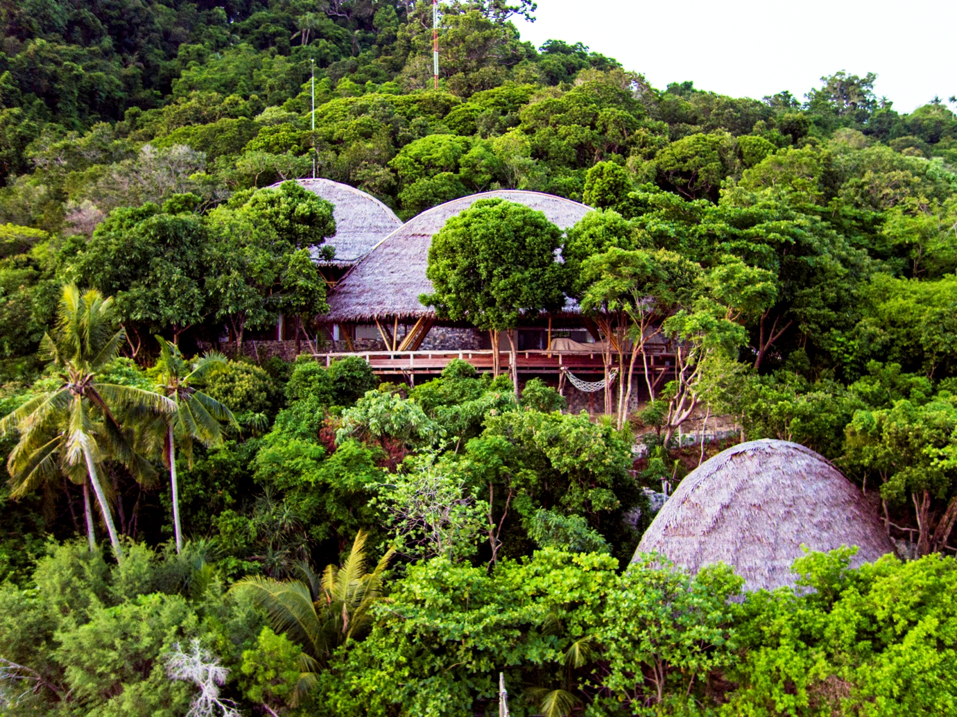 Resor di Pulau Bawah, Kebupaten Anambas, Provinsi Kepulauan Riau yang mengutamakan konservasi lingkungan. Foto : PT Pulau Bawah
