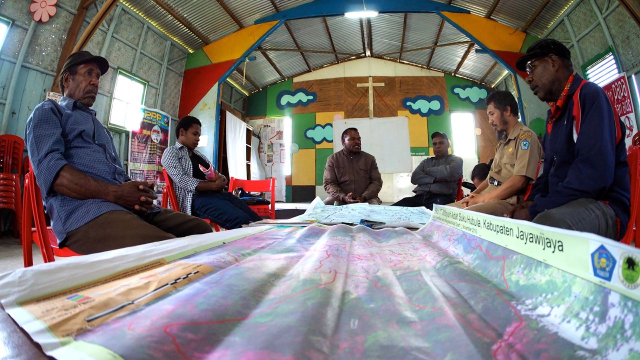 Sosialisasi Pemetaan Wilayah Adat di Asolokobal. Foto: Wahyu Mulyono