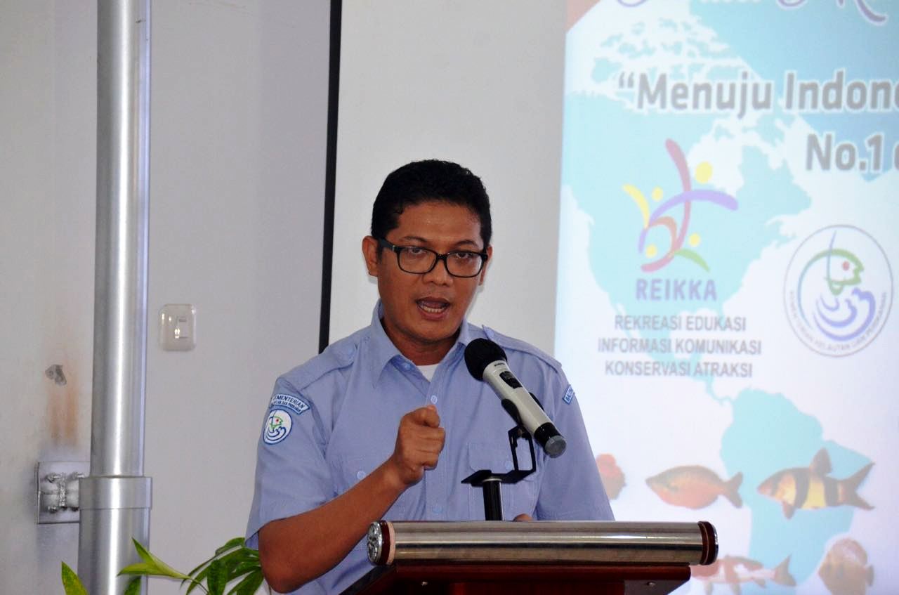 Kepala Balitbang Kelautan dan Perikanan Zulficar Mochtar memaparkan tentang potensi dan hambatan industri ikan hias di Indonesia di Depok, Jabar, Senin (14/11/2016). Foto : Humas KKP