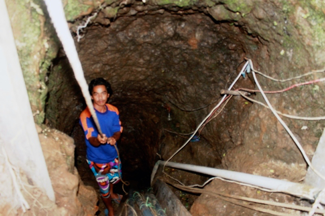 Beginilah lubang jarum tambang emas di Merangin yang baru menelan korban belasan orang itu. Foto: Ellviza Diana