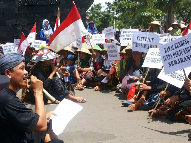 Aksi di Semarang, di Depan Kantor Gubernur Jateng. Foto: JMPPK