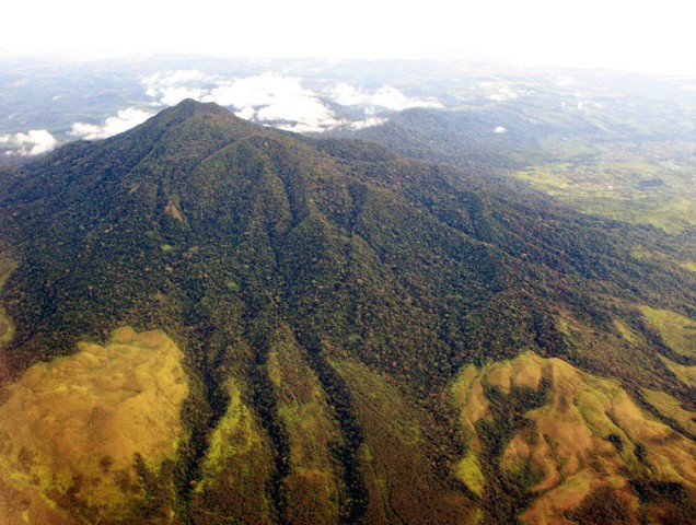 Gunung Seulawah Agam. Sumber: Wikipedia