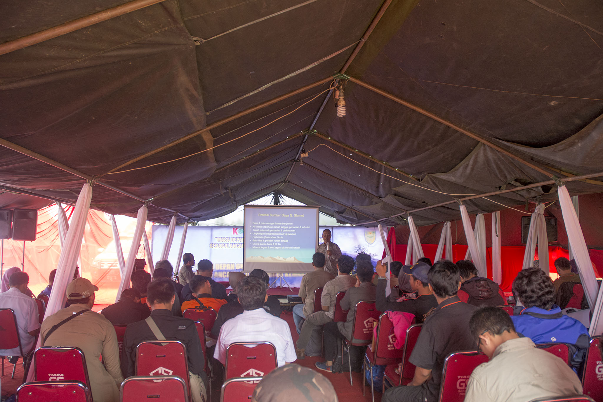 Salah satu kegiatan Kongres Gunung yang diselenggarakan di Desa Kutabawa, Kecamatan Karangreja, Purbalingga, Jawa Tengah. Foto : L Darmawan
