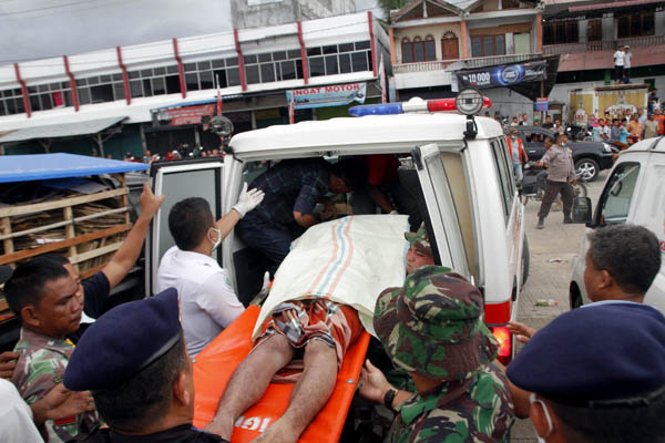 Kabupaten Pidie Jaya tercatat sebagai wilayah yang penduduknya banyak menjadi korban gempa, 97 jiwa. Foto: Junaidi Hanafiah