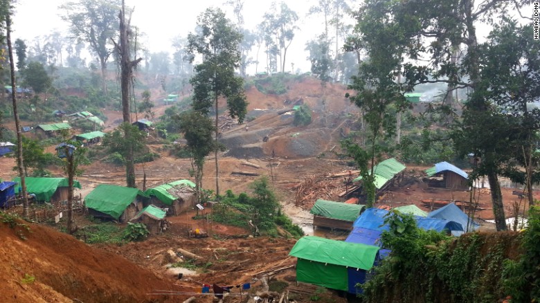 Lokasi penambangan batu ambar di Myanmar, tempat ekor dinosaurus ditemukan. Foto: HUABAD DONG