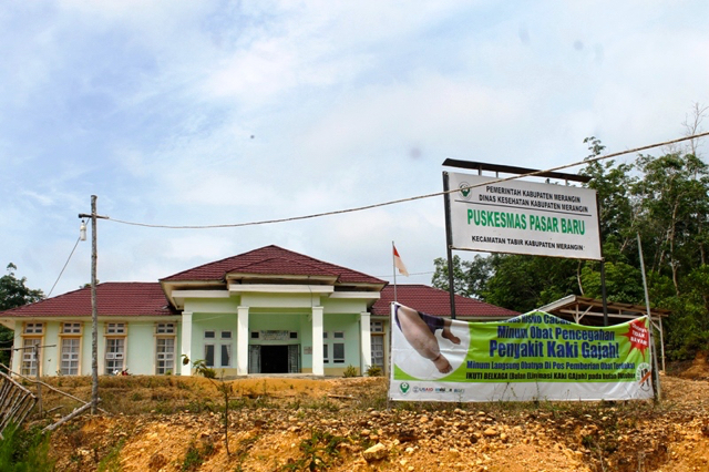 Puskesmas Pasar Barum sarana layanan kesehatan yang berada di tengah marak aktivitas tambang emas di Kecamatan Tabir. Foto: Elviza Diana