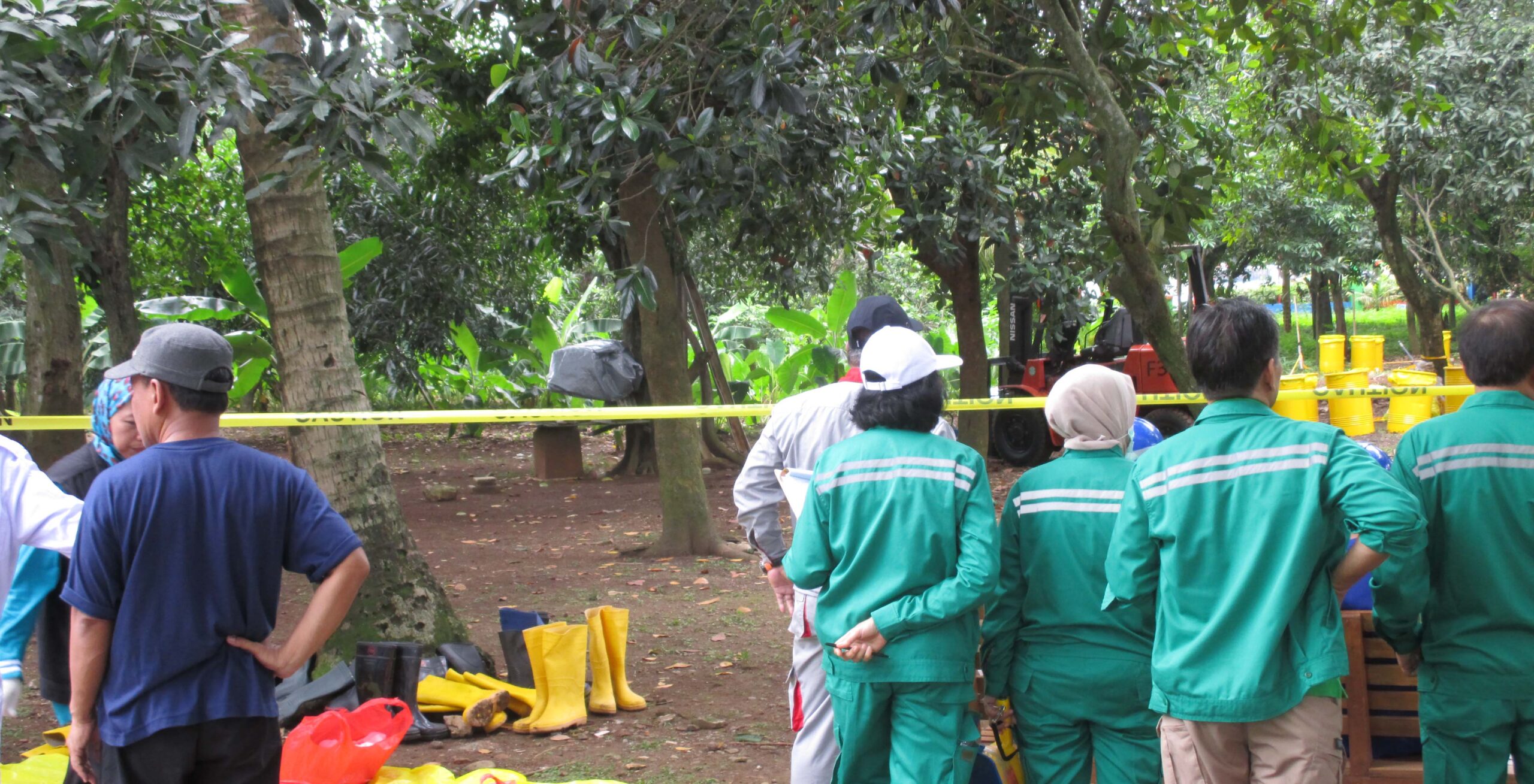 Sabtu, 16 Februari 2020, Komplek Perumahan Batan di Serpong jadi pusat perhatian. Pasalnya, di tanah kosong dalam komplek berjarak sekitar 200 meter dari pos penjagaan atau pintu masuk ditemukan tertanam limbah radioaktif Cesium 137.