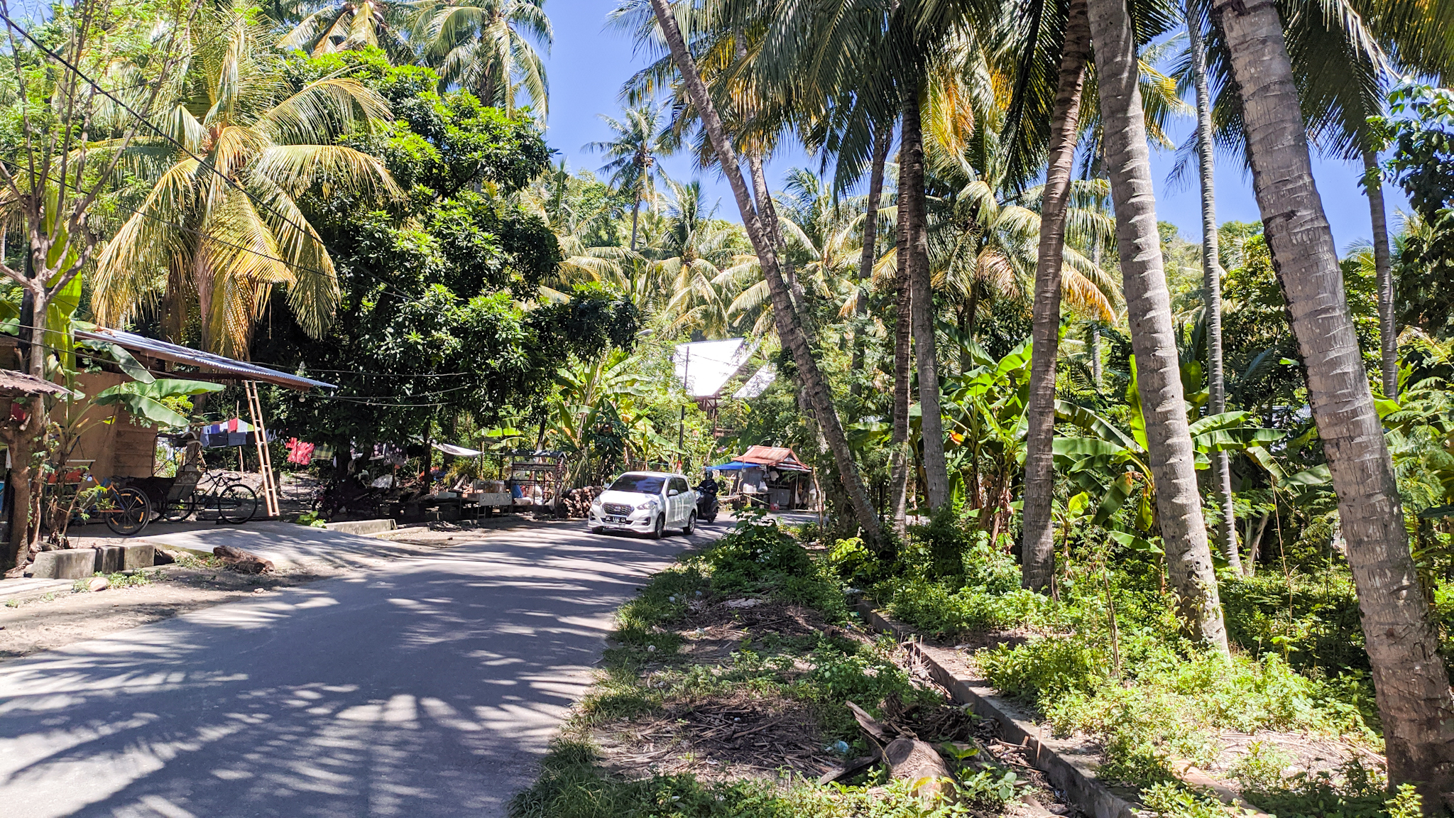 Belasan keluarga jadi pembuat minyak Mandar di Kampung Tulu. Foto: Agus Mawan/ Mongabay Indonesia