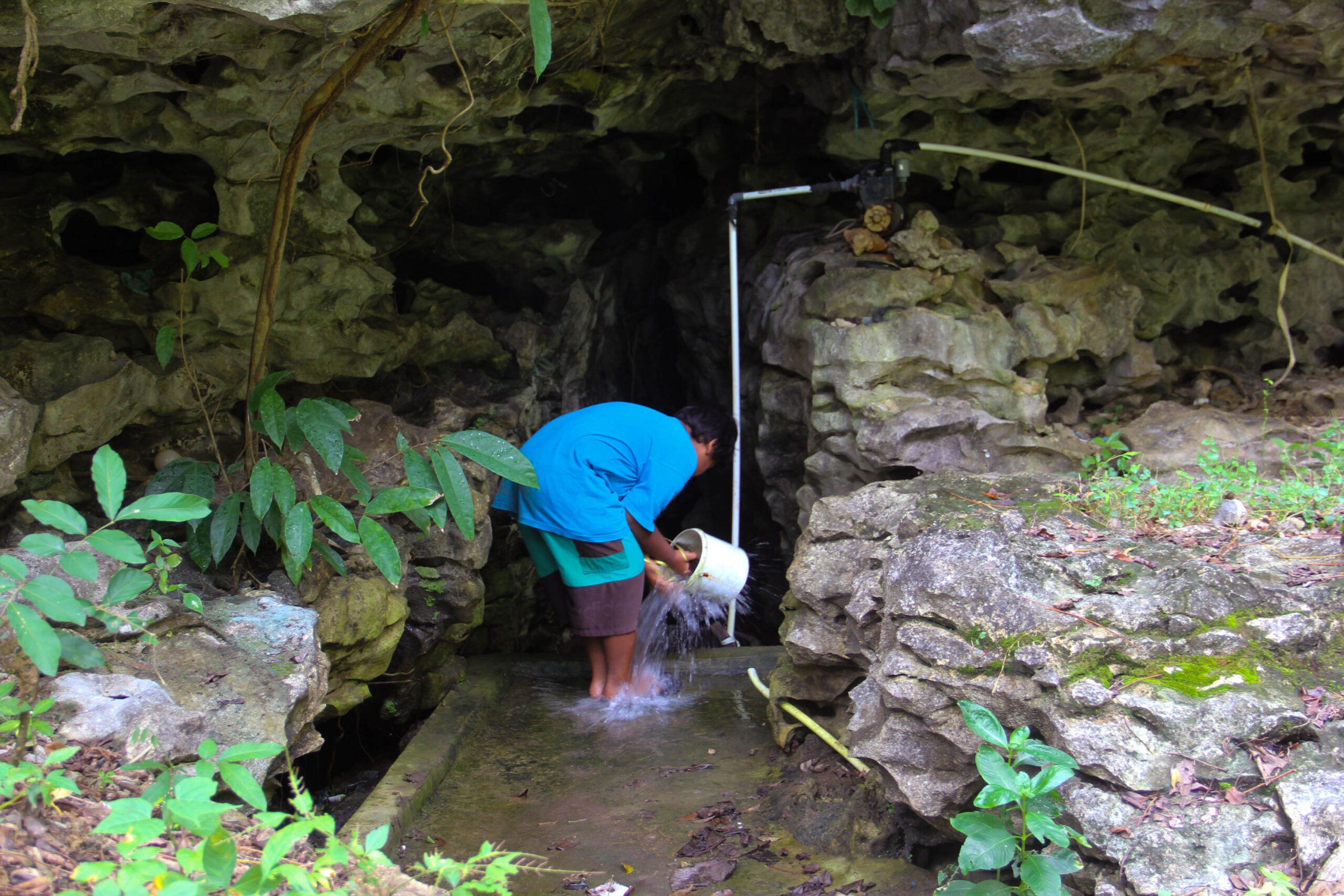 Karst seperti tandon raksasa air, digunakan warga untuk kebutuhan sehari-hari (2).jpg