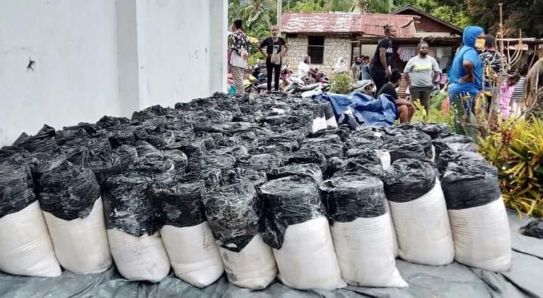 Sagu produksi warga Kota Jayapura. Foto: Asrida Elisabeth/ Mongabay Indonesia