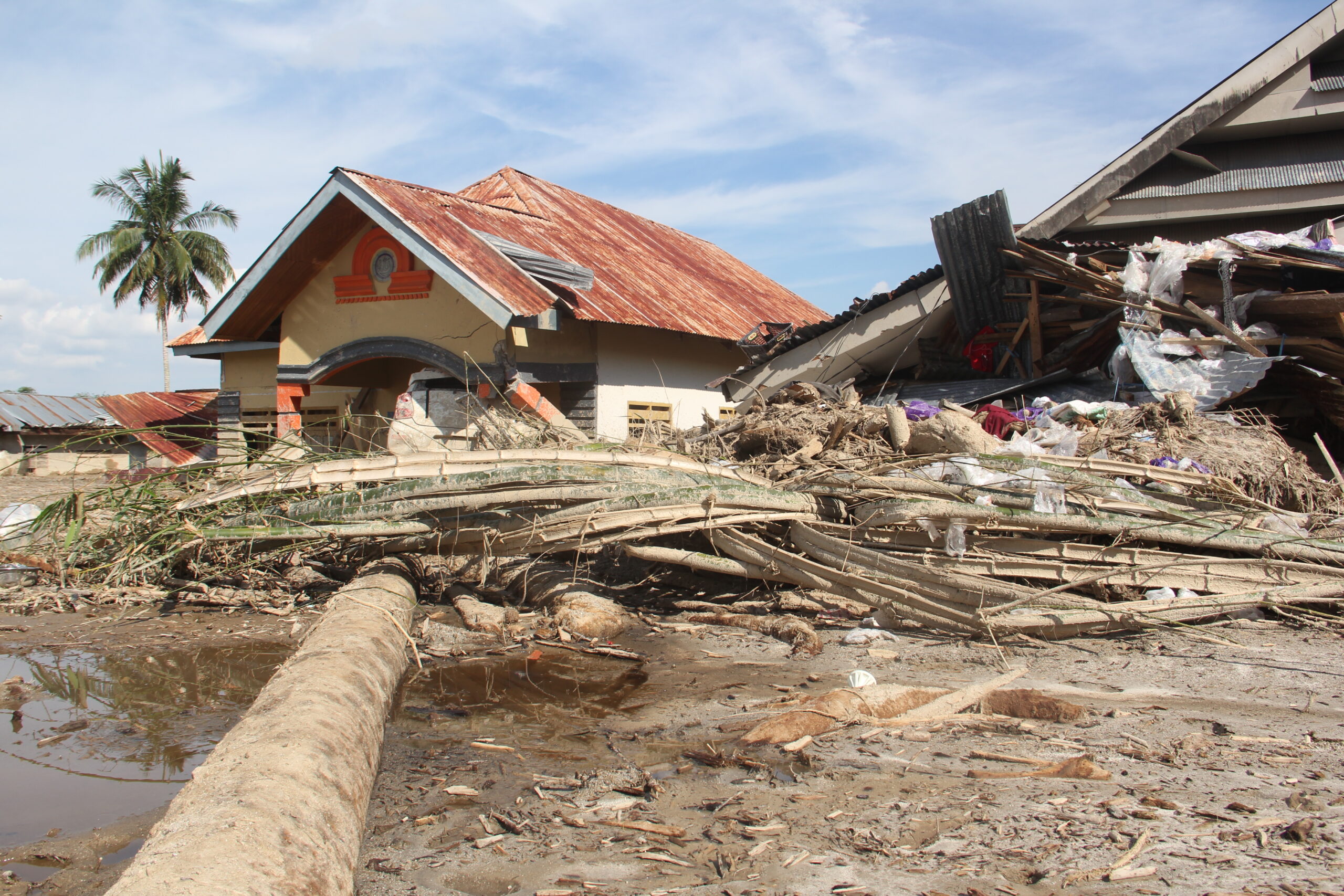 Kondisi pasca banjir di Radda, Kecamatan Baebunta Foto: Eko Rusdianto/ Mongabay Indonesia