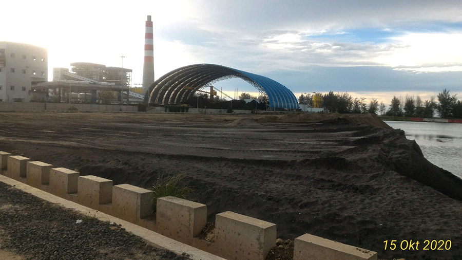 Abu sisa pembakaran PLTU Teluk Sepang Bengkulu. Foto: Rustam