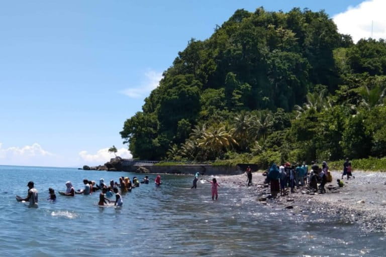 Warga berburu emas. Foto: screen shot video viral