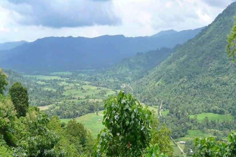 Bentang Alam Mbeliling, Manggarai Barat, Flores, NTT. Foto : Burung Indonesia