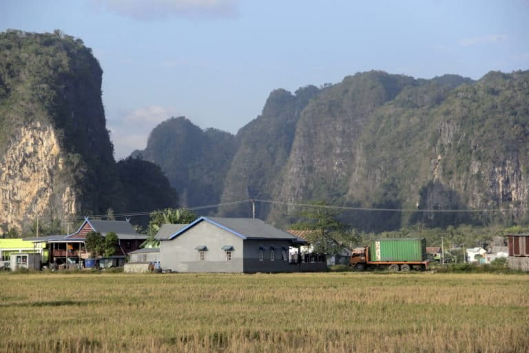 Pemandangan sore hari di Desa Salenrang. Foto: Eko Rusdianto/ Mongabay Indonesia
