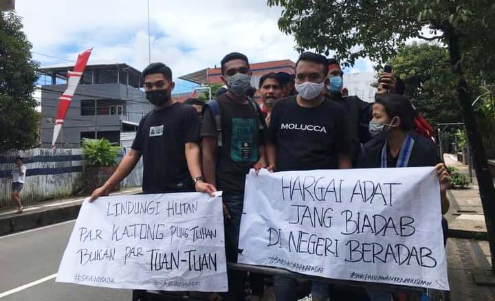 Aksi GMNI Seram Bagian Timur, protes desak pembebasan dua pemuda Sabuai yang terjerat hukum karena berusaha menjaga hutan adat. Foto: GMNI SBT