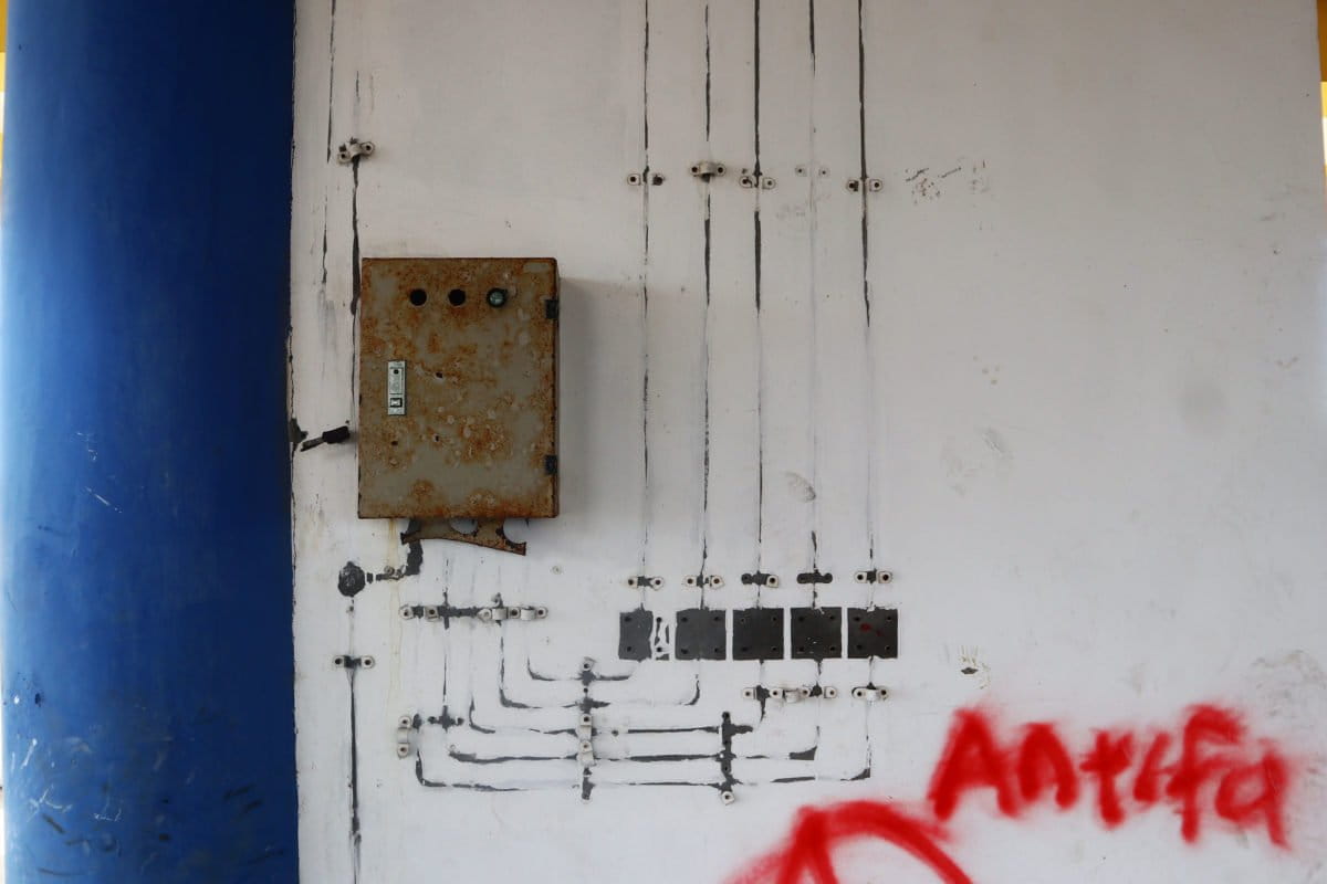 Di Shelter Ulang Karang, tak ada listrik. Foto: Jaka HB/Mongabay Indonesia