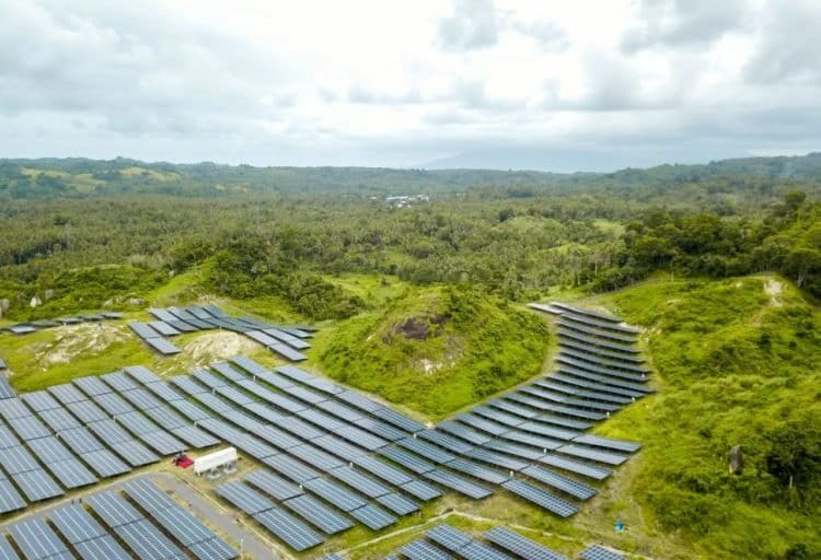 Pembangkit listrik matahari di Likupang, Sulut. Foto: Pemerintah Sulut
