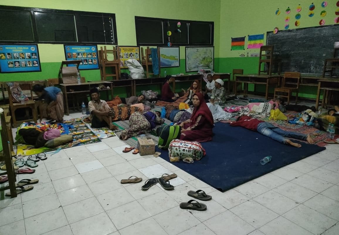 Kondisi korban erupsi semeru di salah satu titik pengungsian. Foto: BPBD Lumajang/BNPB