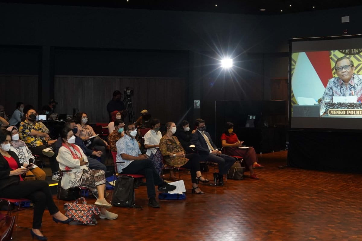 Mahfud MD, Menkopolkam saat memberikan sambutan dalam diskusi Komitmen Politik Negara dan Urgensi Kebijakan Perlindungan pada Pembela HAM, yang diselenggarakan Kemitraan. Foto: Kemitraan