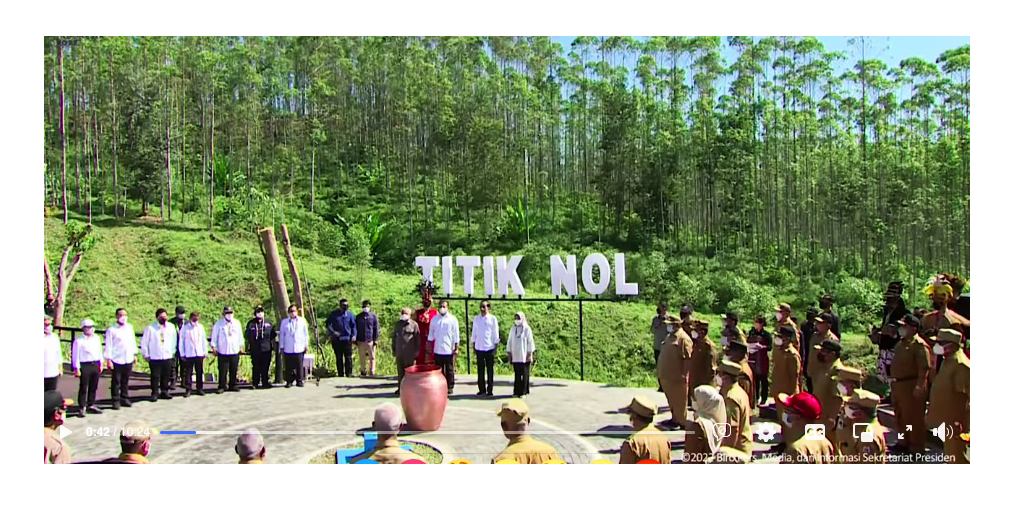 Presiden Joko Widodo, dan para menteri berada di titik nol IKN Nusantara, pertengahan Maret lalu. Foto: Dari video di Fabebook Presiden Joko Widodo