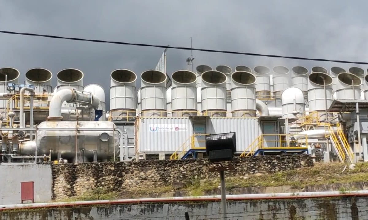 Pipa pembangkit panas bumi di Sorik Marapi, Mandailing Natal. Foto: Ayat S Karokaro/ Mongabay Indonesia