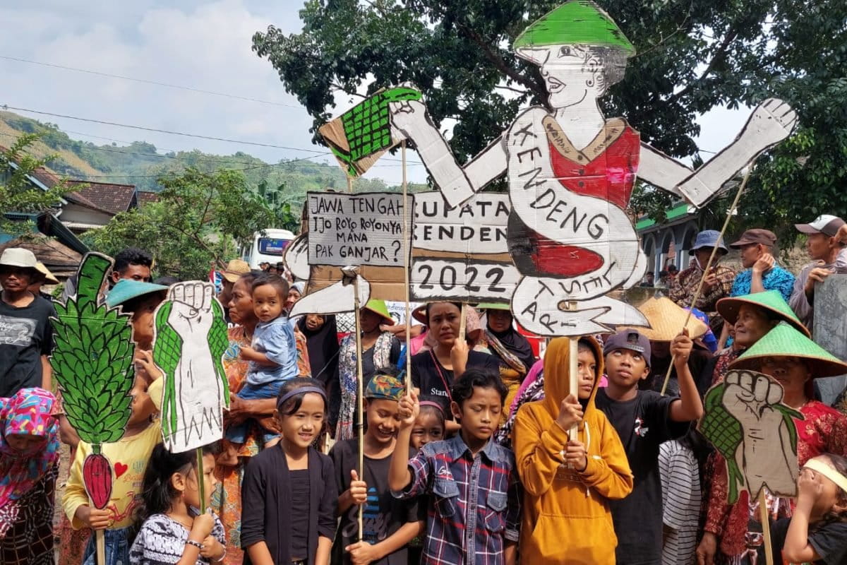 Arak-arakan Kupatan Kendeng. Foto: Chris Belseran/ Mongabay Indonesia