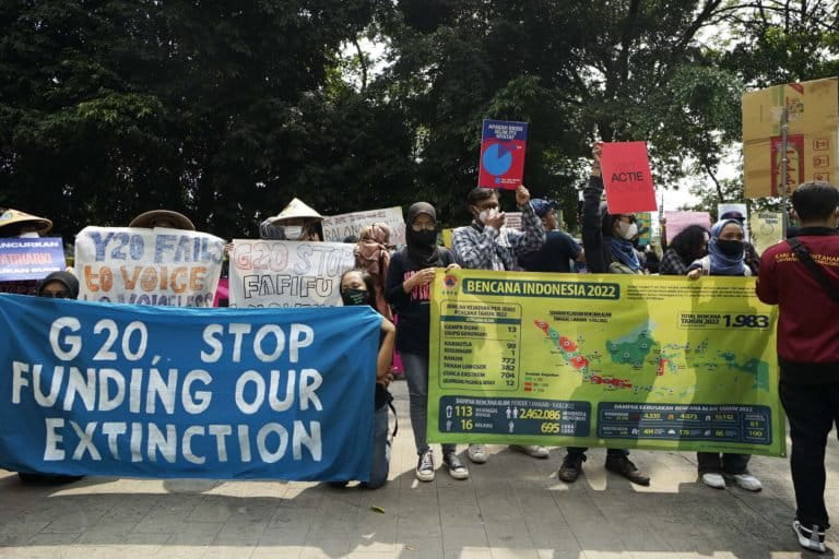 Kekhawatiran dampak krisis iklim, para generasi muda ini desak aksi nyata untuk mengatasinya. Foto: Lusia Arumingtyas/ Mongabay Indonesia