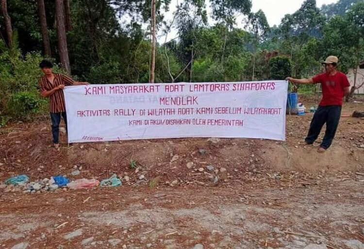 Masyaralat Adat Sihaporas mempertahankan wilayah adat. Foto: dokumen warga