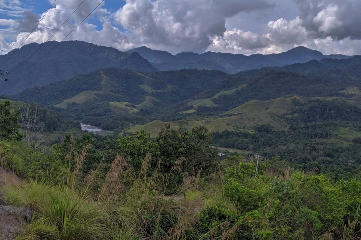 Kawasan d Mamasa sekitar Sungai Mamasa yang akan dibangun bendungan. Foto: Agus Mawan/ Mongabay Indonesia