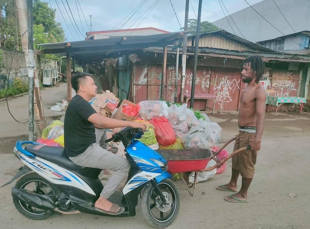 Rahmat Fajar, Ketua RT 01 RW 05 Kelurahan Remu Selatan, Distrik Sorong Manoi, Kota Sorong. Foto: Tantowi Djauhari/ Mongabay Indonesia