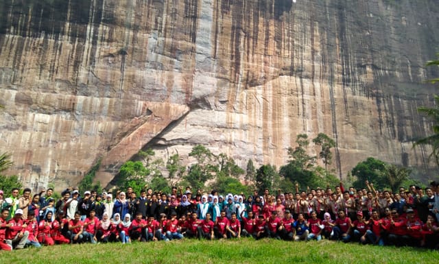 BKSDA Sumbar berencana bikin landmark bertuliskan "TWA Lembah Harau" di Tebing Harau. Niatan ini mendapat kritik dari netizen. Foto: Vinolia/ MOngabay Indonesia