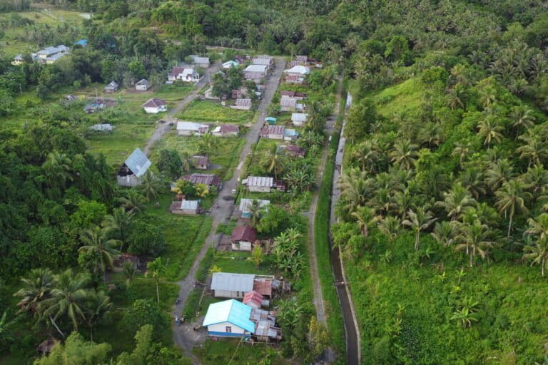 Suasana Dusun Tukur-ukur dari udara. Foto: Christ Belseran/ Mongabay Indonesia