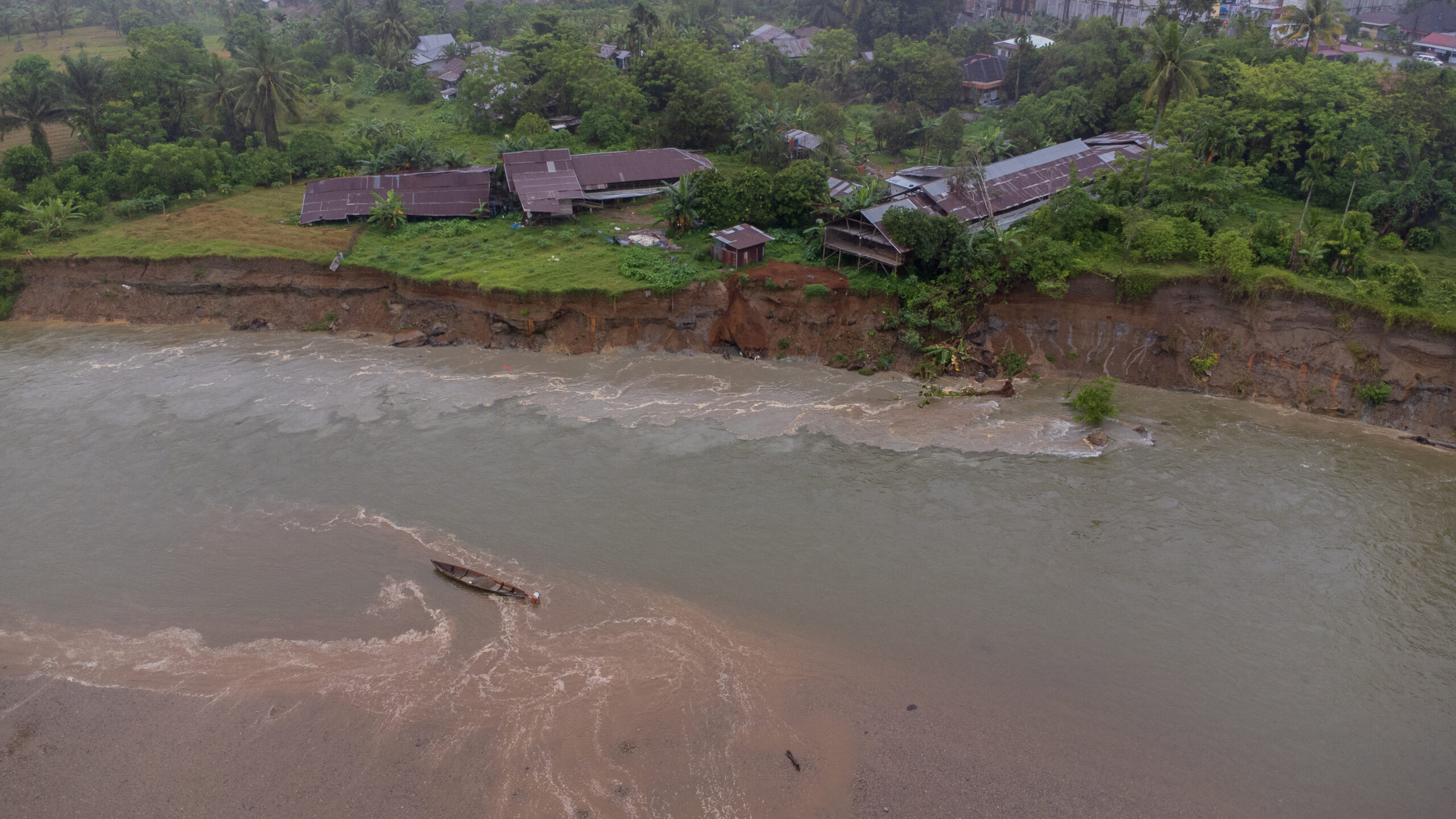 Tambang pasir dan batu yang menyisakan persoalan bagi masyarakat di sekitar Sungai Batang Anai. Foto: Jaka HB/Mongabay Indonesia
