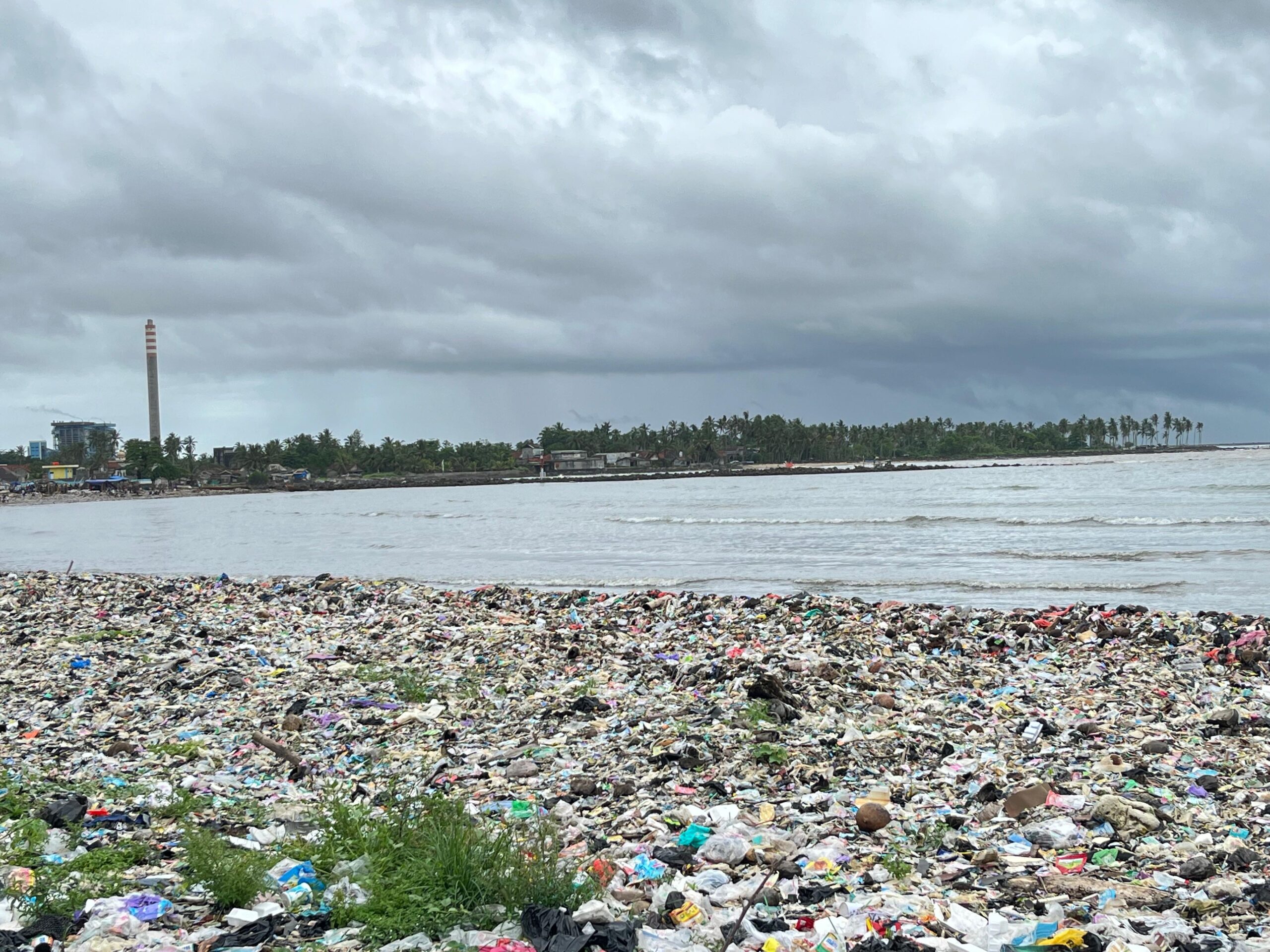Riset Ungkap Bahaya Mikroplastik di Laut Dalam