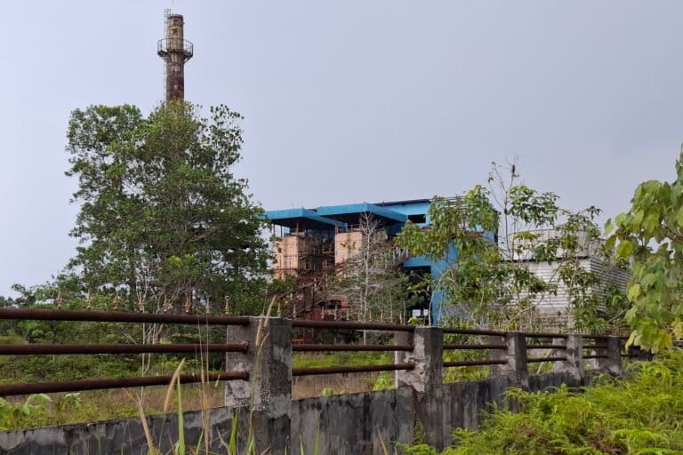 Usul Proyek PLTU Batubara Mangkrak Riau jadi Pembangkit Surya dan Mini Hidro