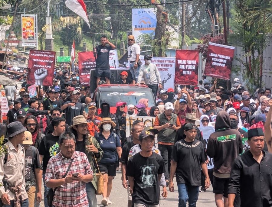 Alih Fungsi Hutan Perparah Banjir Pasuruan