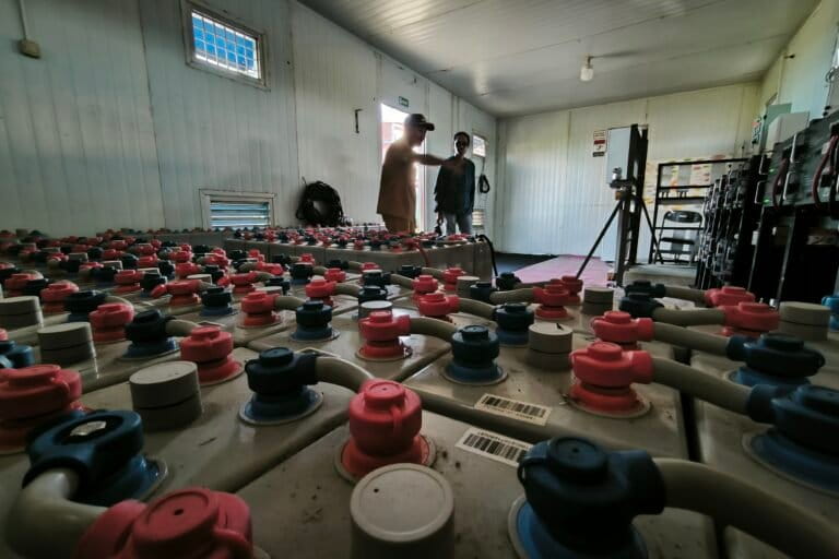 Para Perempuan Muara Enggelam Gerakkan Ekonomi Desa Manfaatkan Energi Surya